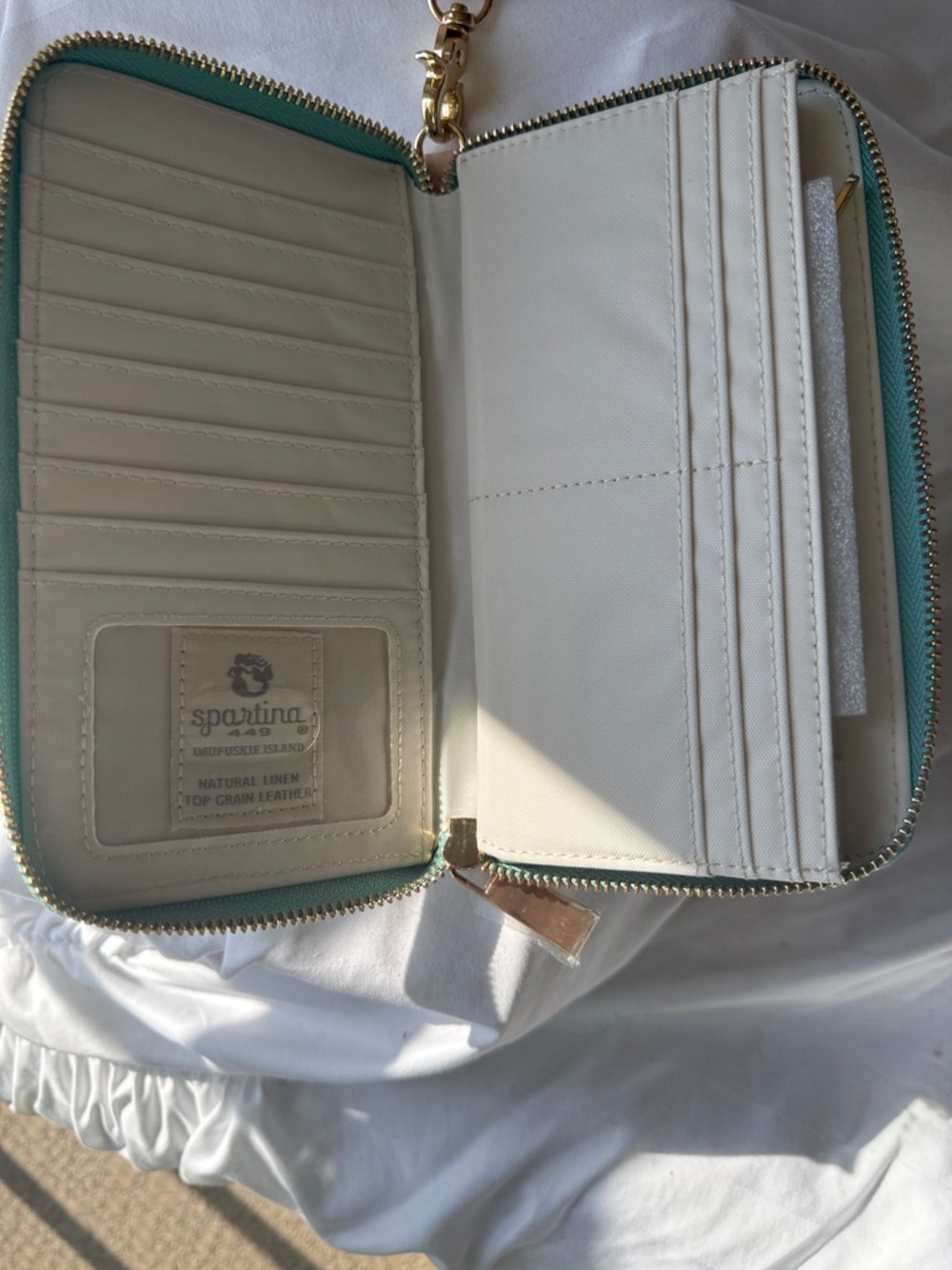 NWT - Spartina Wristlet. Style: Hamilton Floral.

#64 - Picture 3 of 3